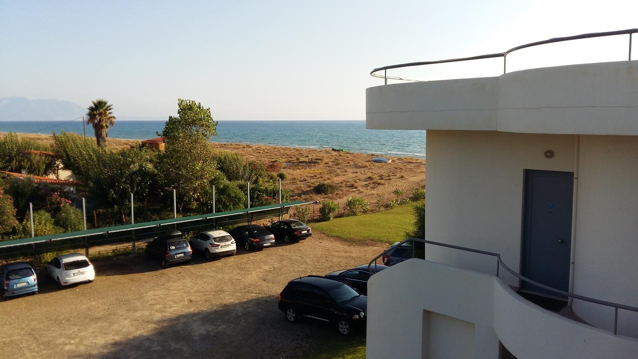 Ostria Hotel Kakovatos Beach ザハロ エクステリア 写真