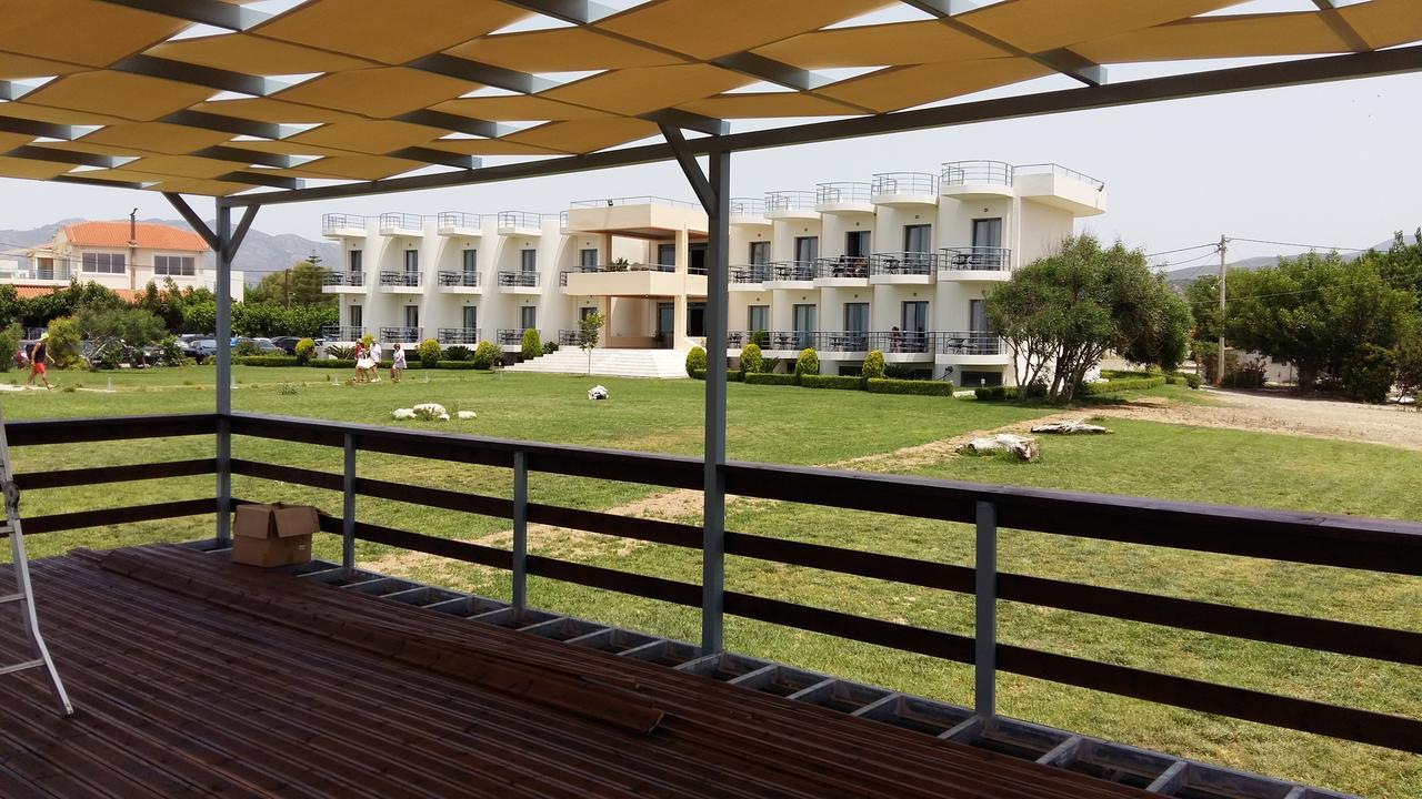 Ostria Hotel Kakovatos Beach ザハロ エクステリア 写真